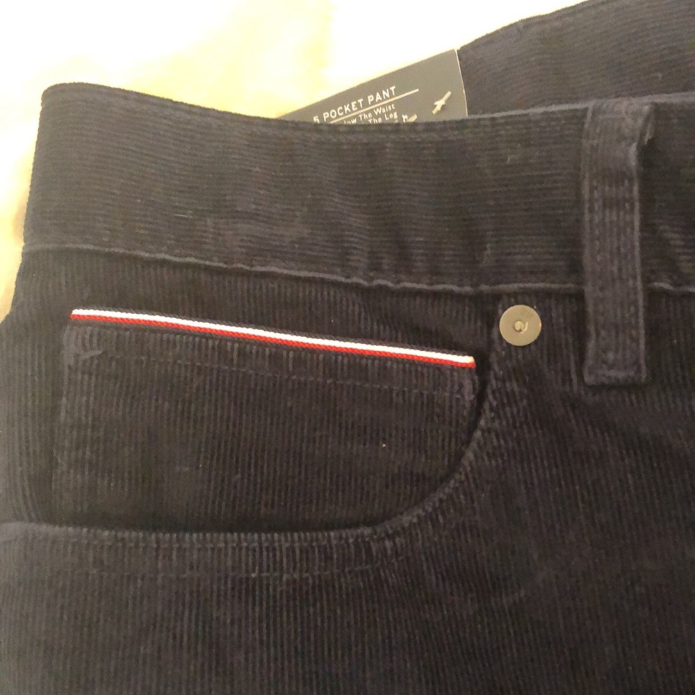 Tommy-Hilfiger - Picture 7 of 9